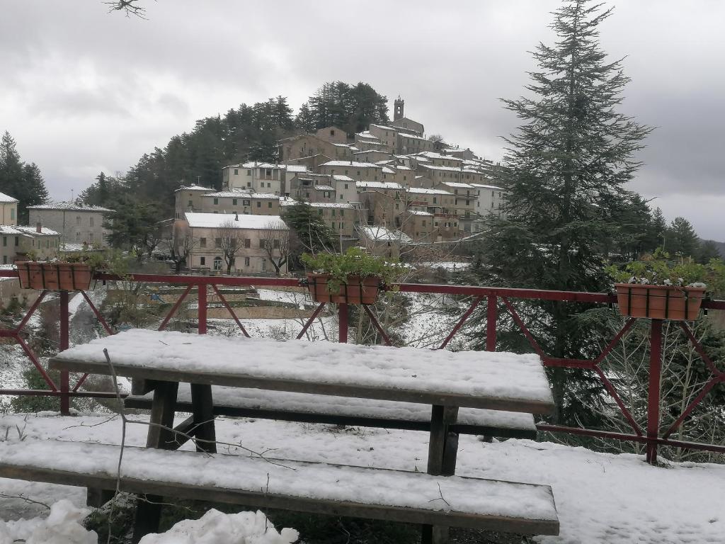 Obiekt Agriturismo Poggio alla Luna zimą