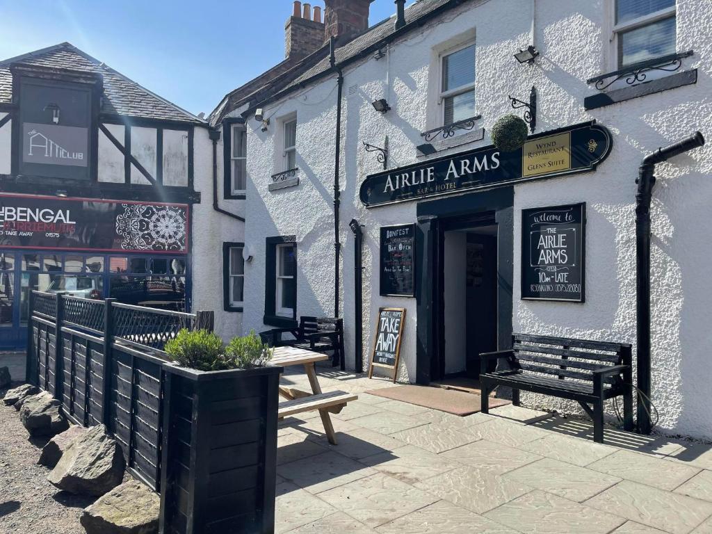 Airlie Arms Hotel in Kirriemuir, Angus, Scotland