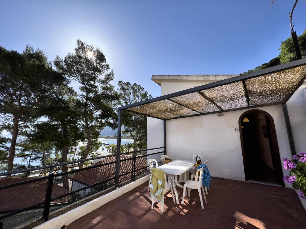 Balkón alebo terasa v ubytovaní Testa di Monaco - Basic Beach Accommodations