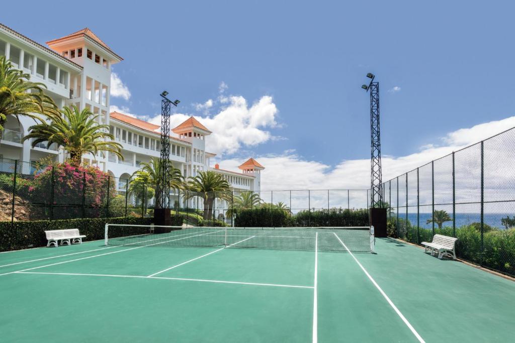 Tenis a/nebo squash v ubytování Hotel Riu Madeira - All Inclusive nebo okolí