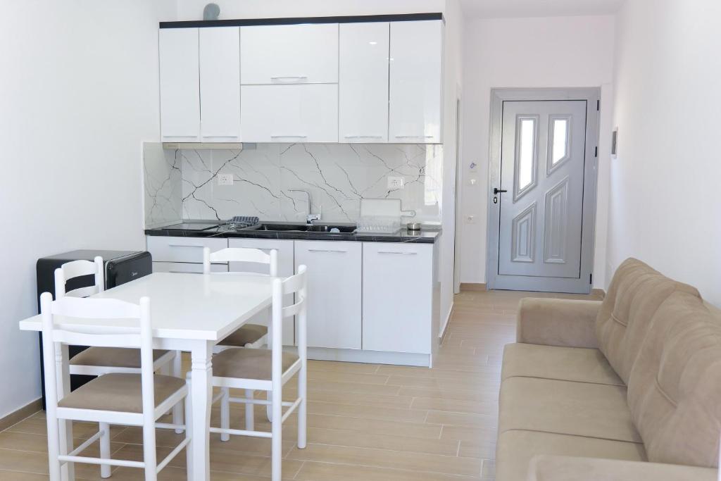 Ledio Apartments