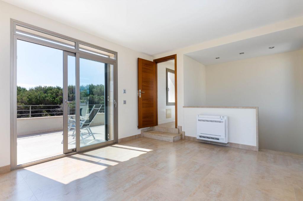 Fotografie z fotogalerie ubytování YourHouse Antonia, sea view house with terrace v destinaci Can Picafort