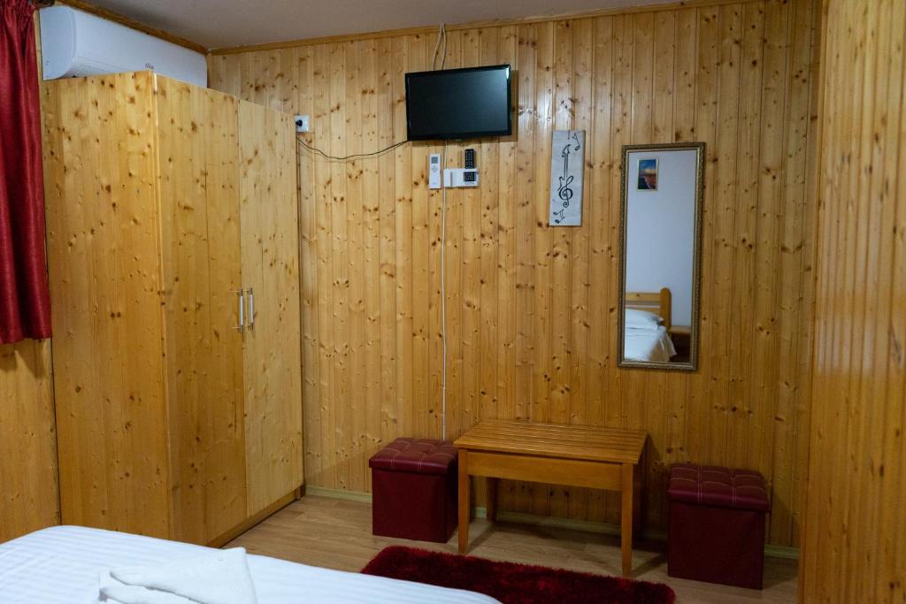 TV a/nebo společenská místnost v ubytování Casa Karol