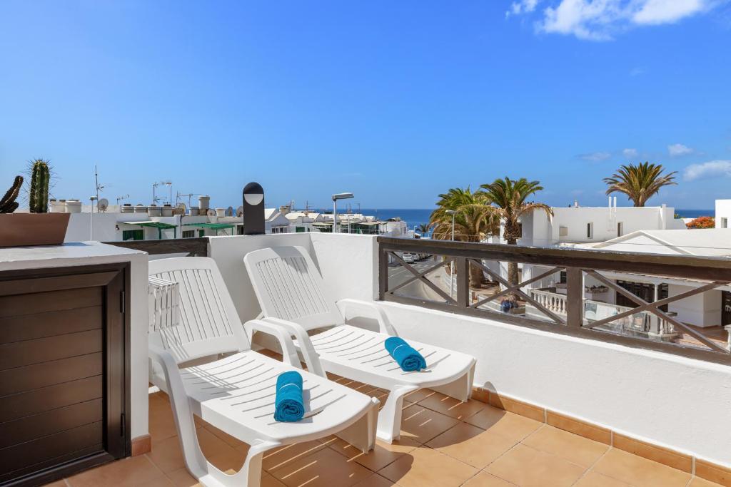 Holiday in Lanzarote! tesisinde bir balkon veya teras