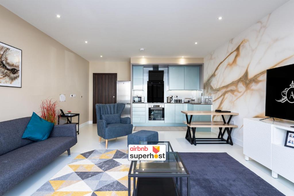 Posezení v ubytování Working in the Area This Christmas - Stay Warm & Comfortable - Apartment 1