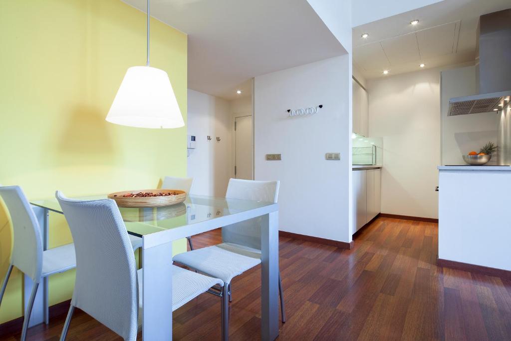 Inside Barcelona Apartments Mercat - 12