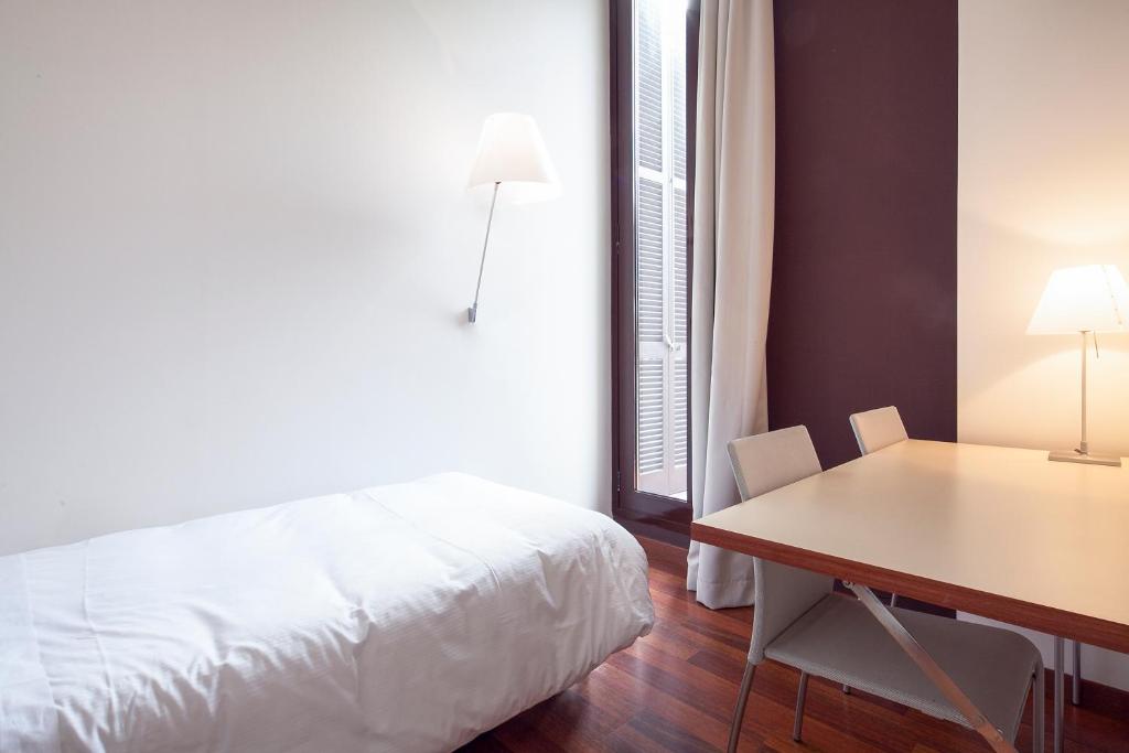 Inside Barcelona Apartments Mercat - 15