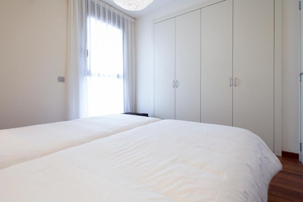 Inside Barcelona Apartments Mercat - 16