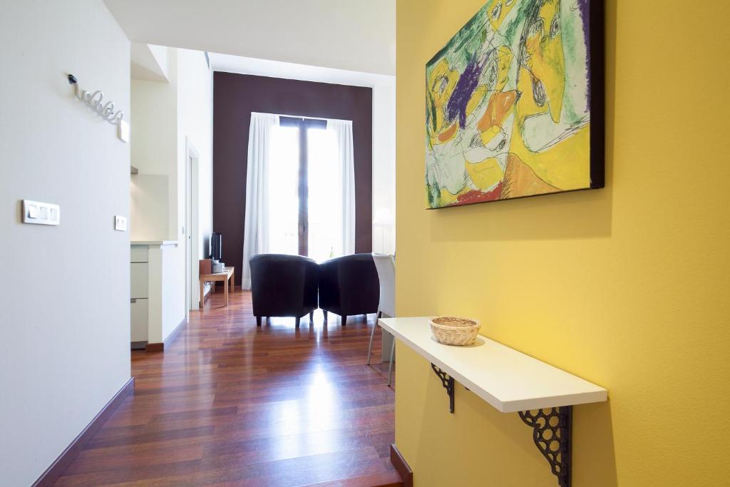 Inside Barcelona Apartments Mercat - 6