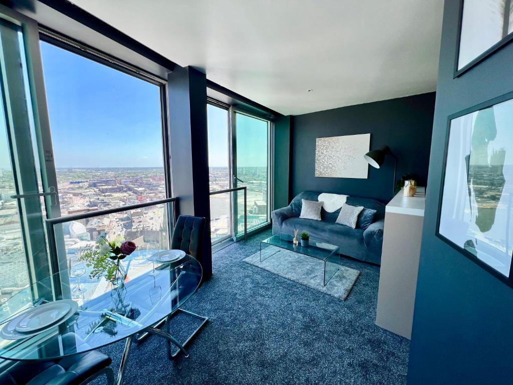 Apartment Bullring Heights at The Rotunda, Birmingham, UK