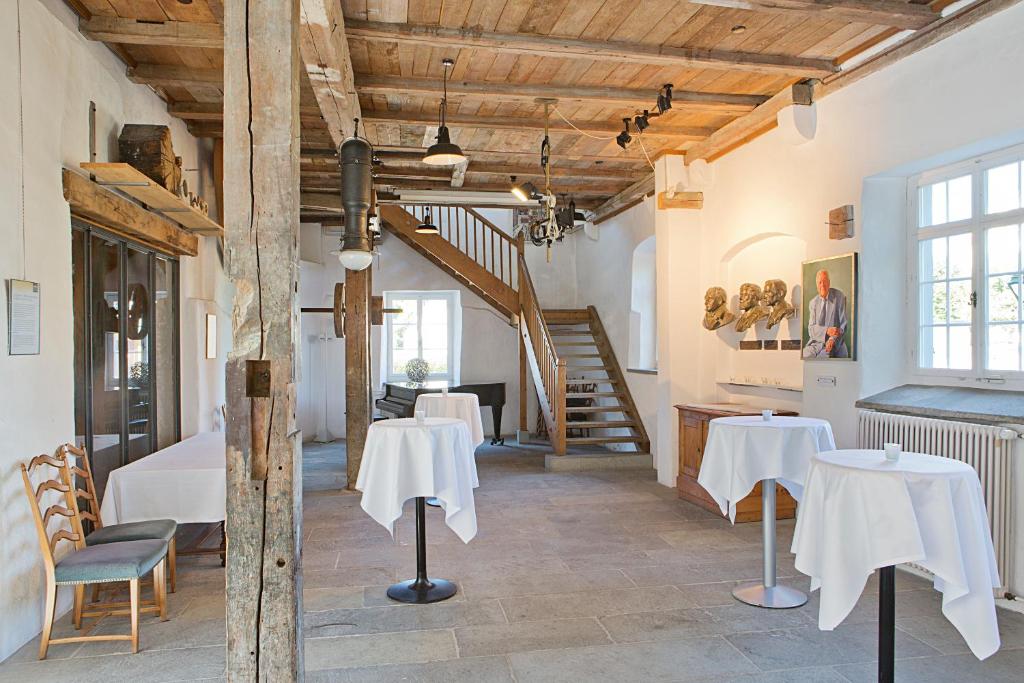 Restaurace v ubytování Hotel Greuterhof Islikon