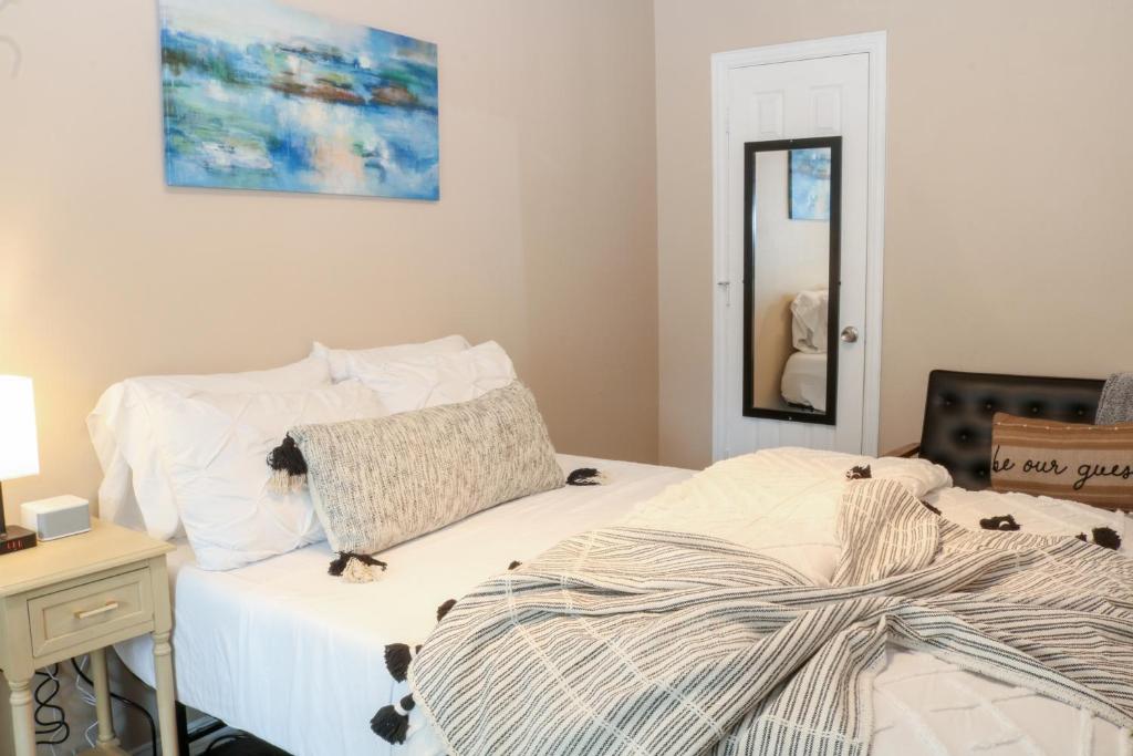 East Downtown Hideaway - Housity