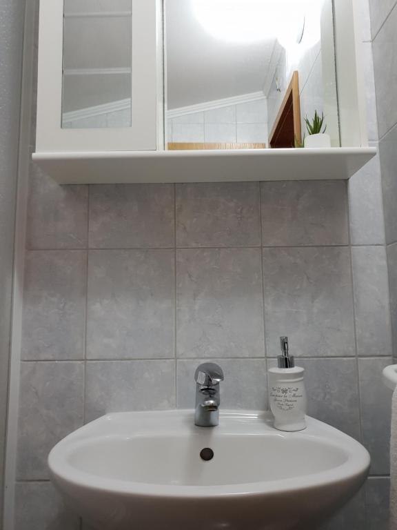 Kúpeľňa v ubytovaní Mali Lovre