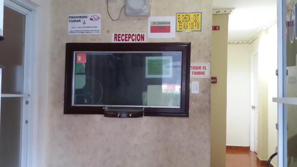 TV a/nebo společenská místnost v ubytování Residencial Turistico Cuba