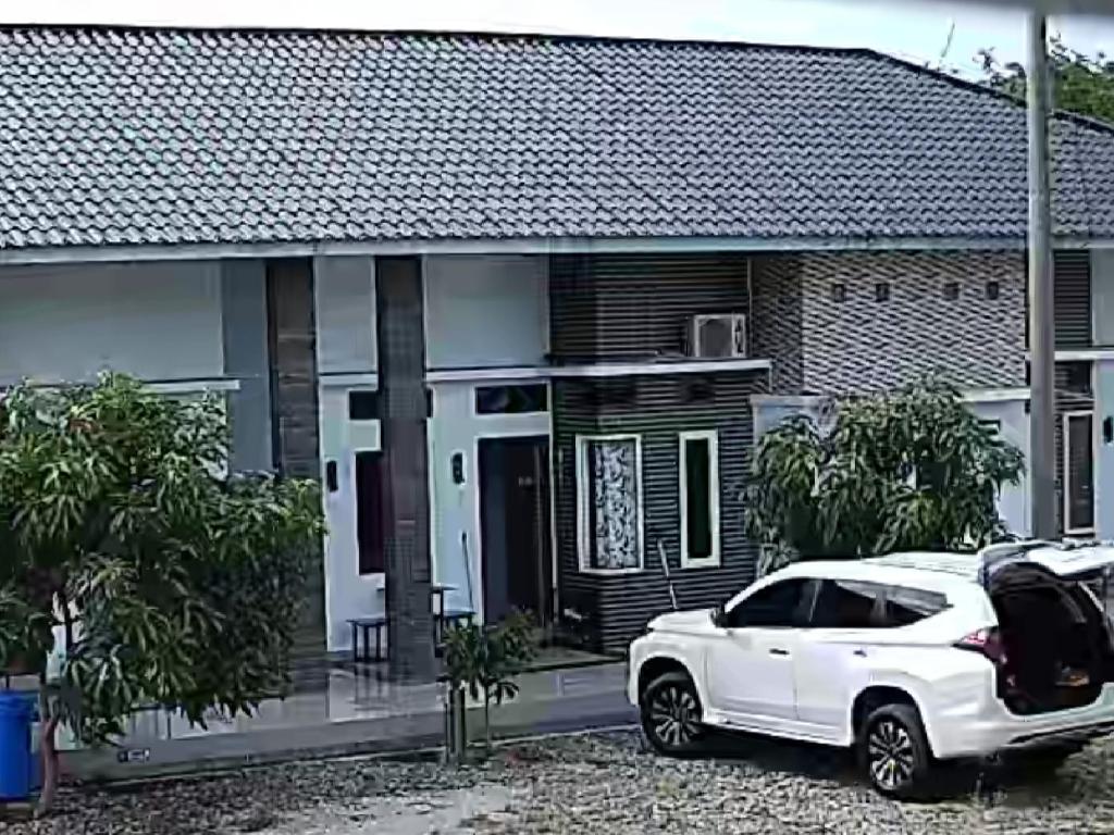 Cahaya kos putri