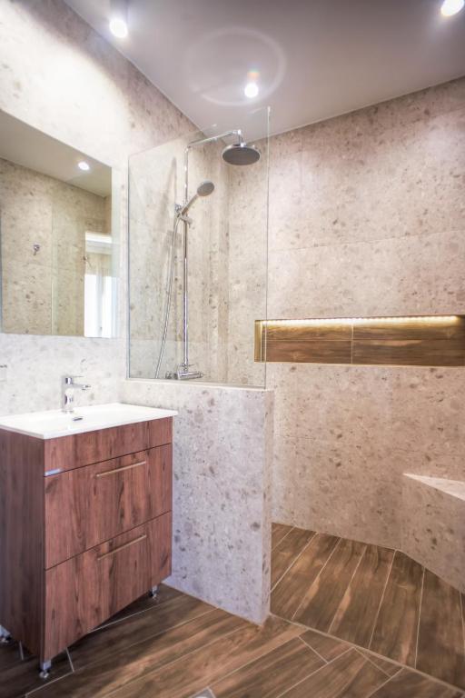 Koupelna v ubytování LP Luxury Suite - Old Town Xanthi