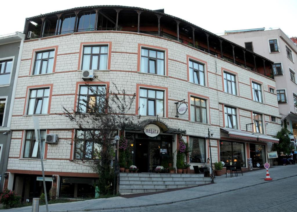 Megara Palace - Old City
