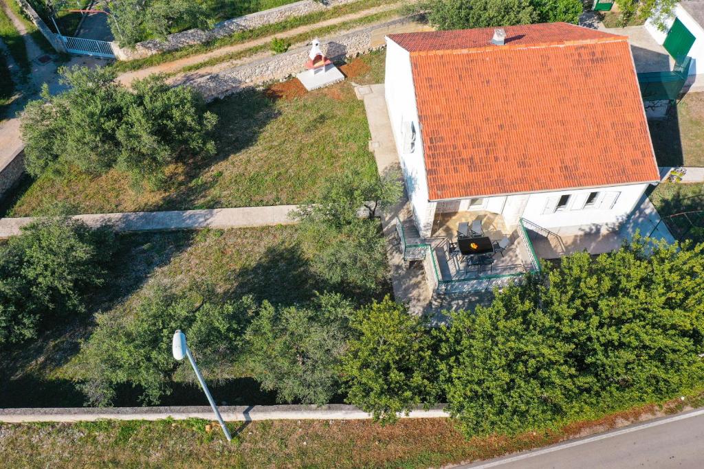 Budova, kde se prázdninový dům nachází