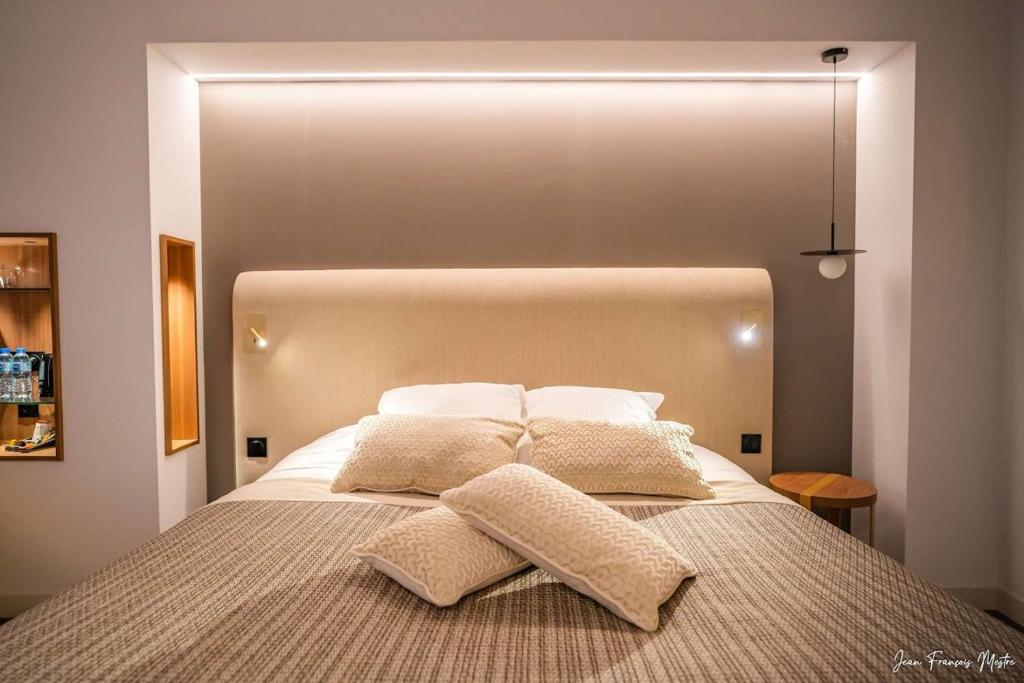 Cama ou camas em um quarto em Best Western Plus Metz Technopole