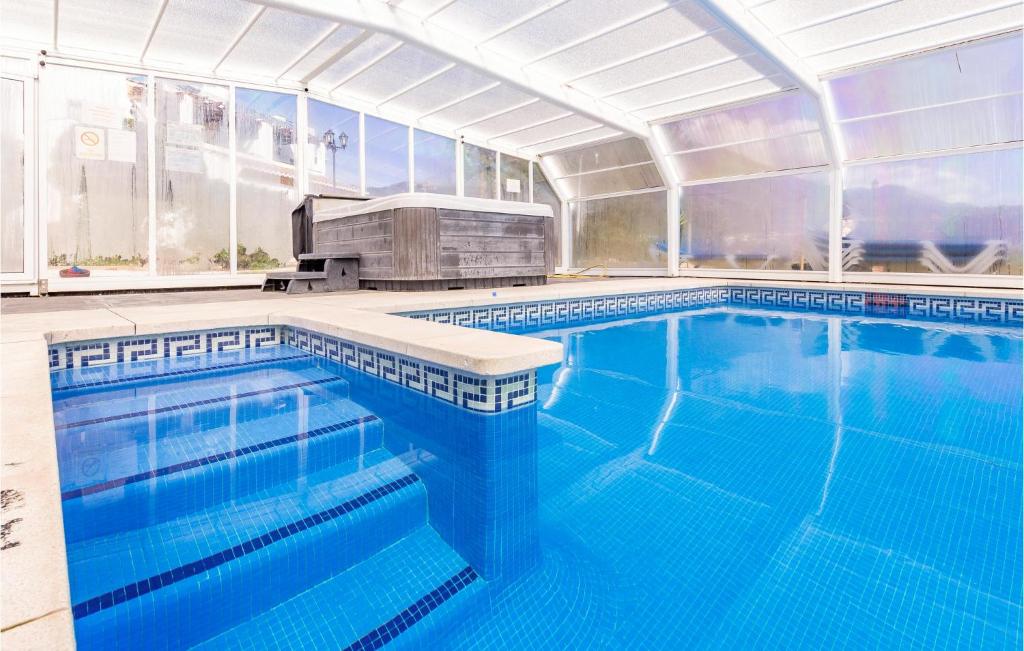 Bazén v ubytovaní Stunning Apartment In Alcaucín alebo v jeho blízkosti