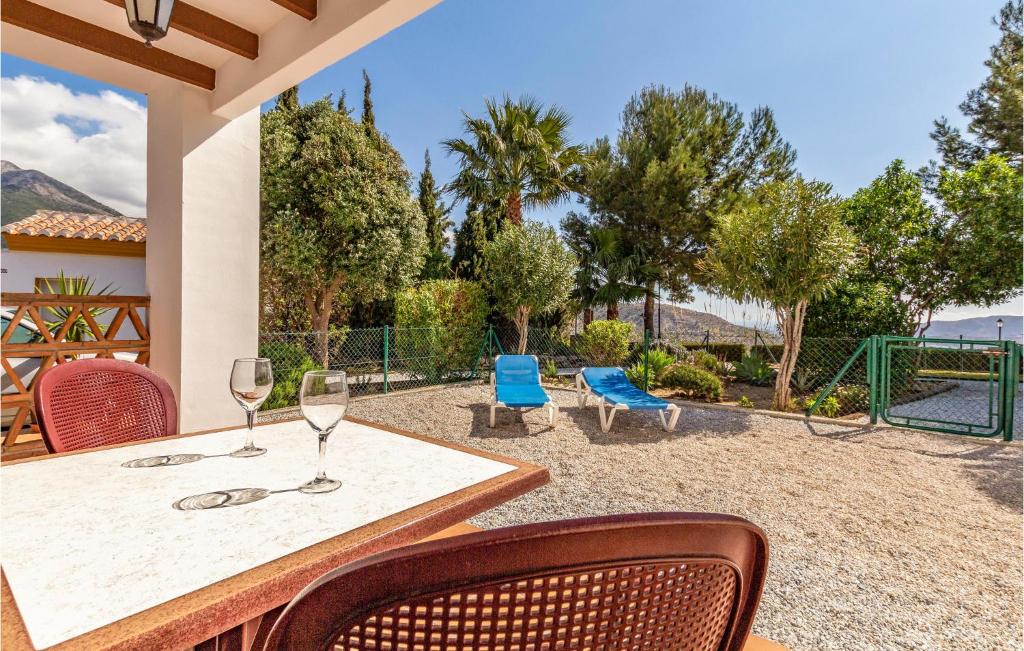 Balkon lub taras w obiekcie Cozy Apartment In Alcaucín With Wifi