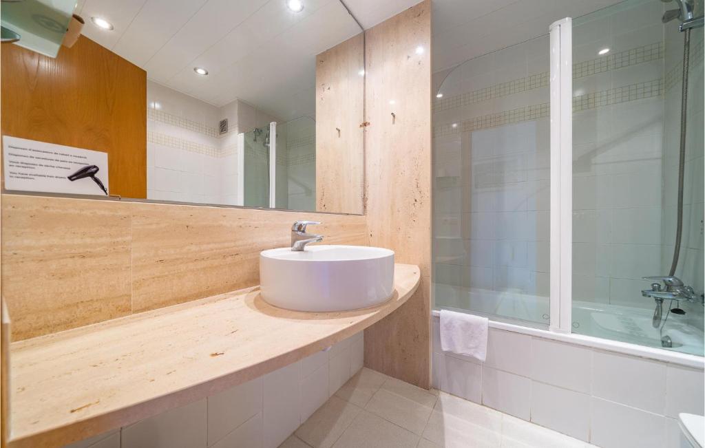 Stunning apartment in pals with Outdoor swimming pool, WiFi ...