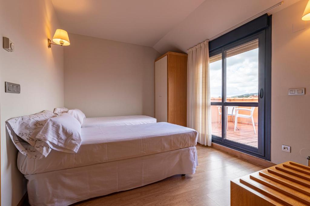 Hotel Viadero - Familienzimmer Mit Terrasse