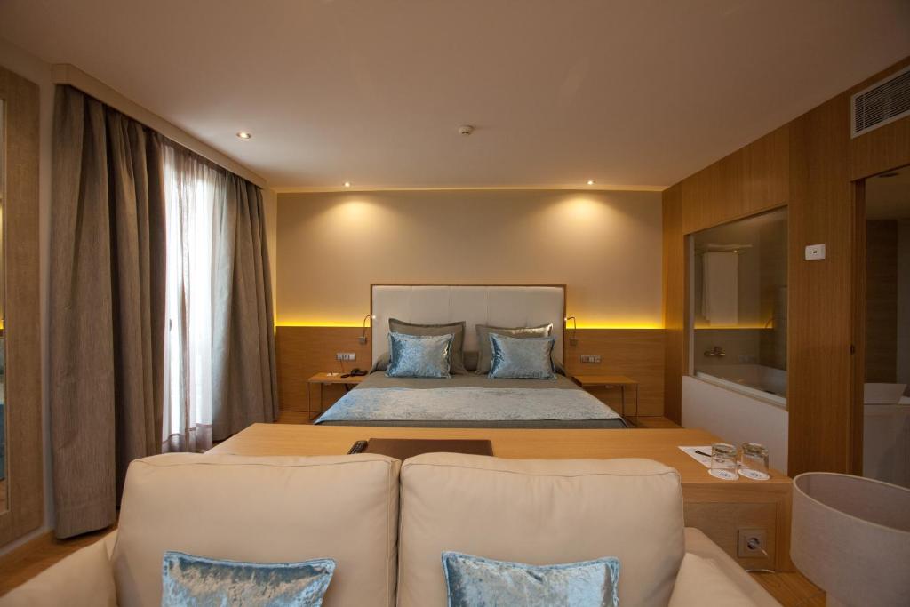 M.A. Hotel Sevilla Congresos - Junior Suite