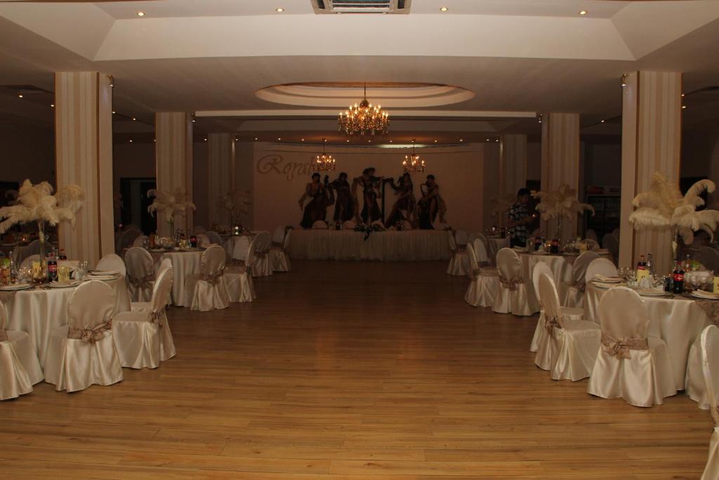 Fotografie z fotogalerie ubytování Hotel Royal v destinaci Urziceni