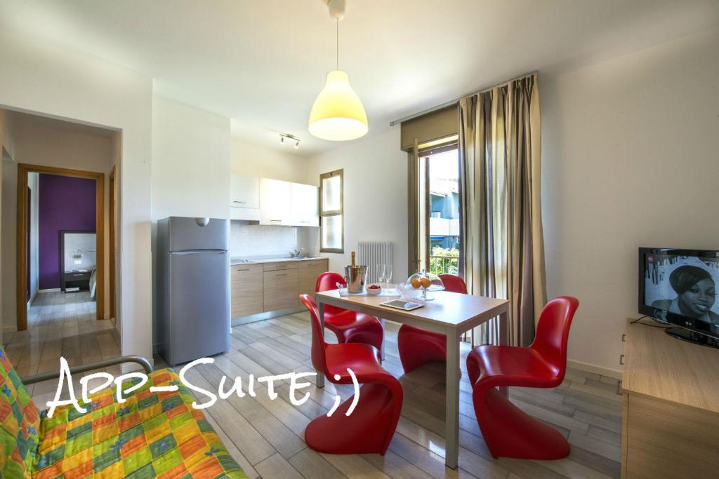 Kuchyň nebo kuchyňský kout v ubytování Hotel Alex
