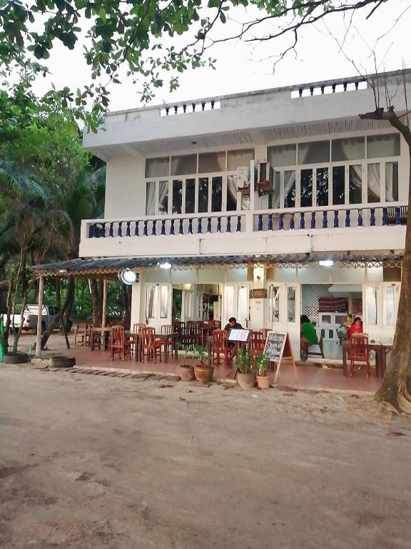 Tony Home and Restaurant - 13