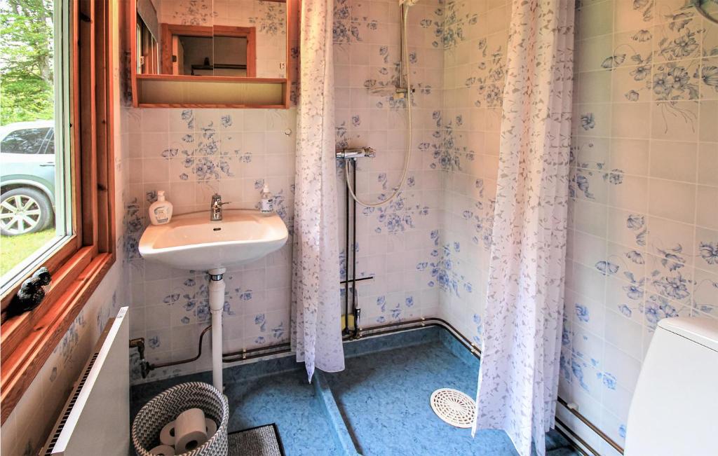 Koupelna v ubytování 4 Bedroom Beautiful Home In Perstorp