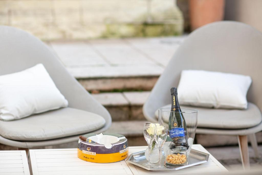 Hôtel Pavillon Bastille - Resim 40