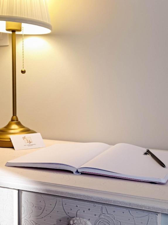 Lilly Apartments - 9