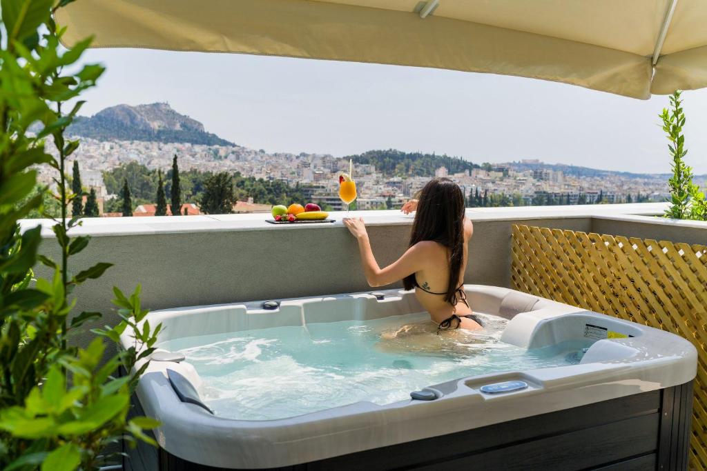 Nespecifikovaný výhled na hory nebo výhled na hory při pohledu z hotelu