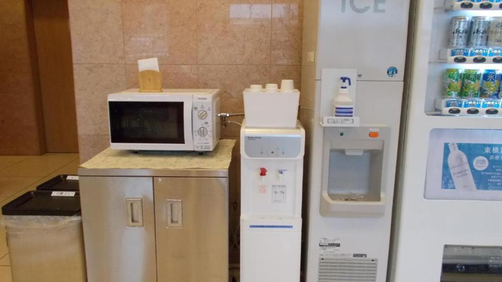 Kuchyň nebo kuchyňský kout v ubytování Toyoko Inn Aioi eki Shinkansen guchi