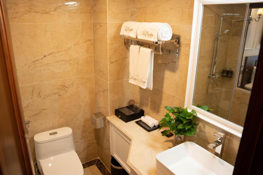 Camellia Luxury Hotel Tam Đảo - Quarto Queen Com Varanda