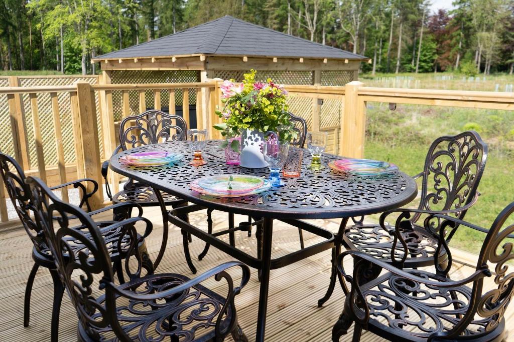 Balkón nebo terasa v ubytování Hollicarrs - Lilypad Lodge