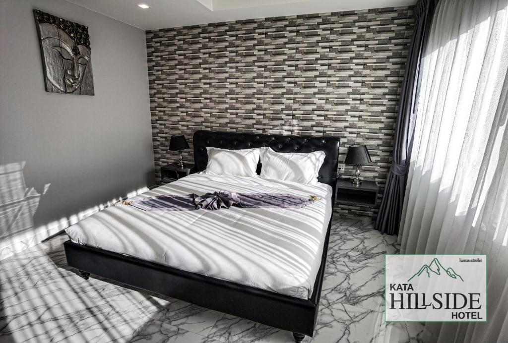 Postel nebo postele na pokoji v ubytování Kata Hillside Hotel