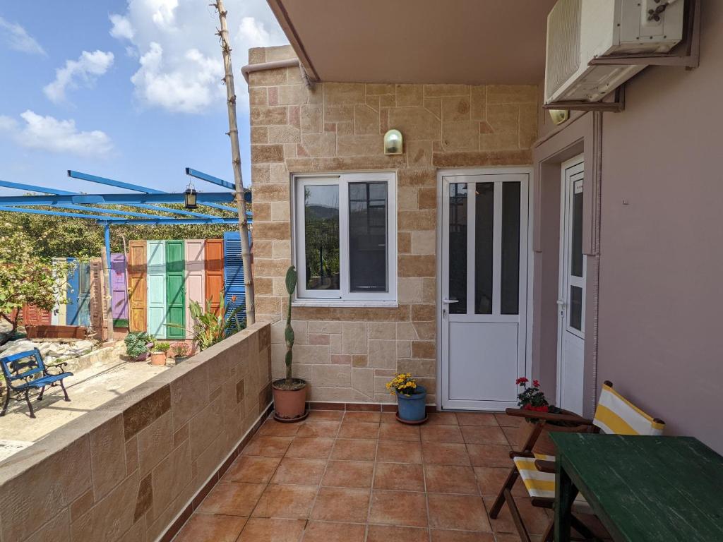 Balkon lub taras w obiekcie Modern 1-bedroom with BBQ & Roof Garden near Beach