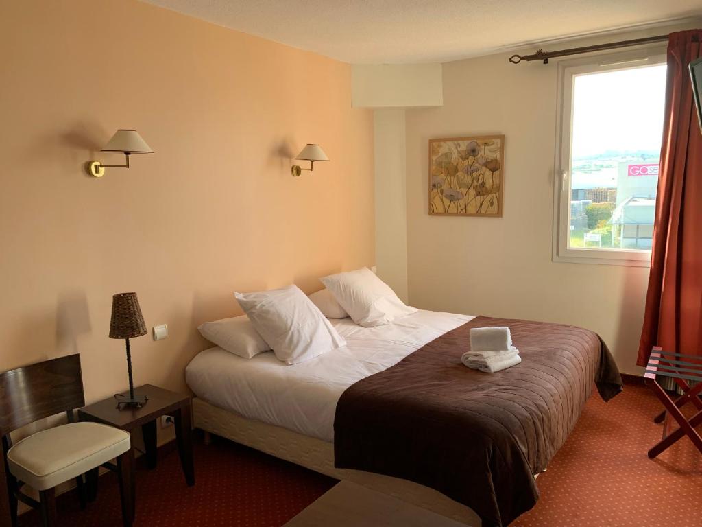 Le Mas De Gaujac - Habitación Triple (2 Adultos + 1 Niño)