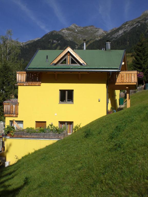 Výhľad na hory alebo výhľad na hory priamo z apartmánu