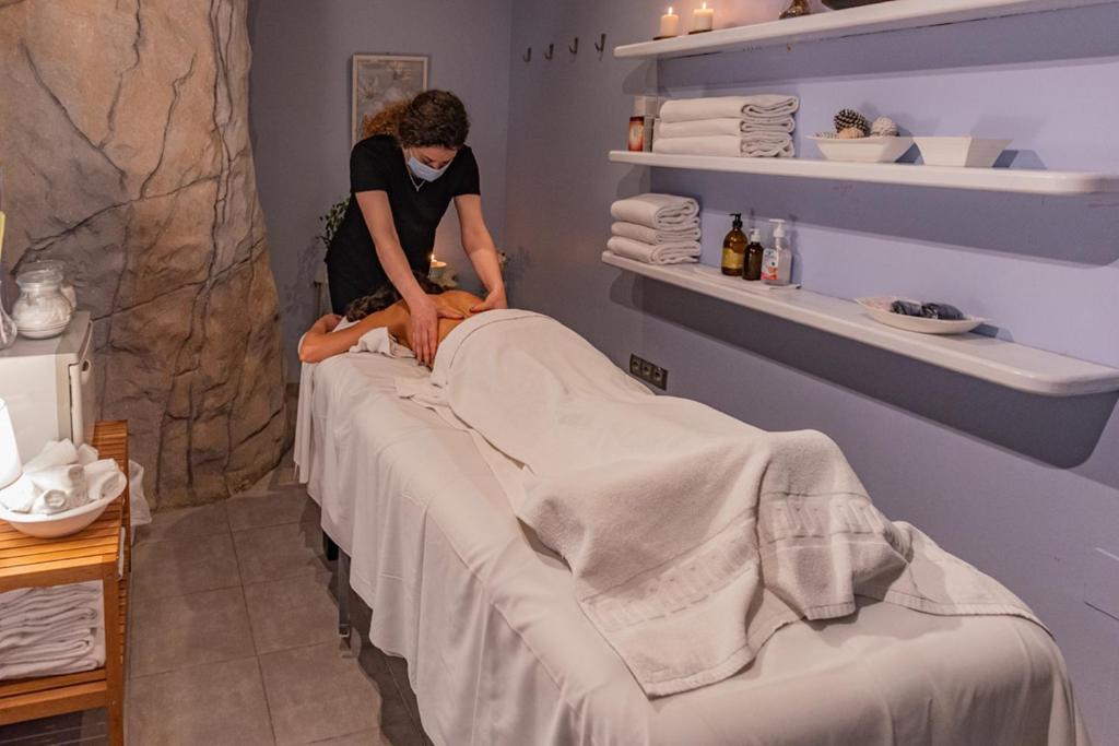 Spa o instalaciones de bienestar en Hotel & Spa María Manuela