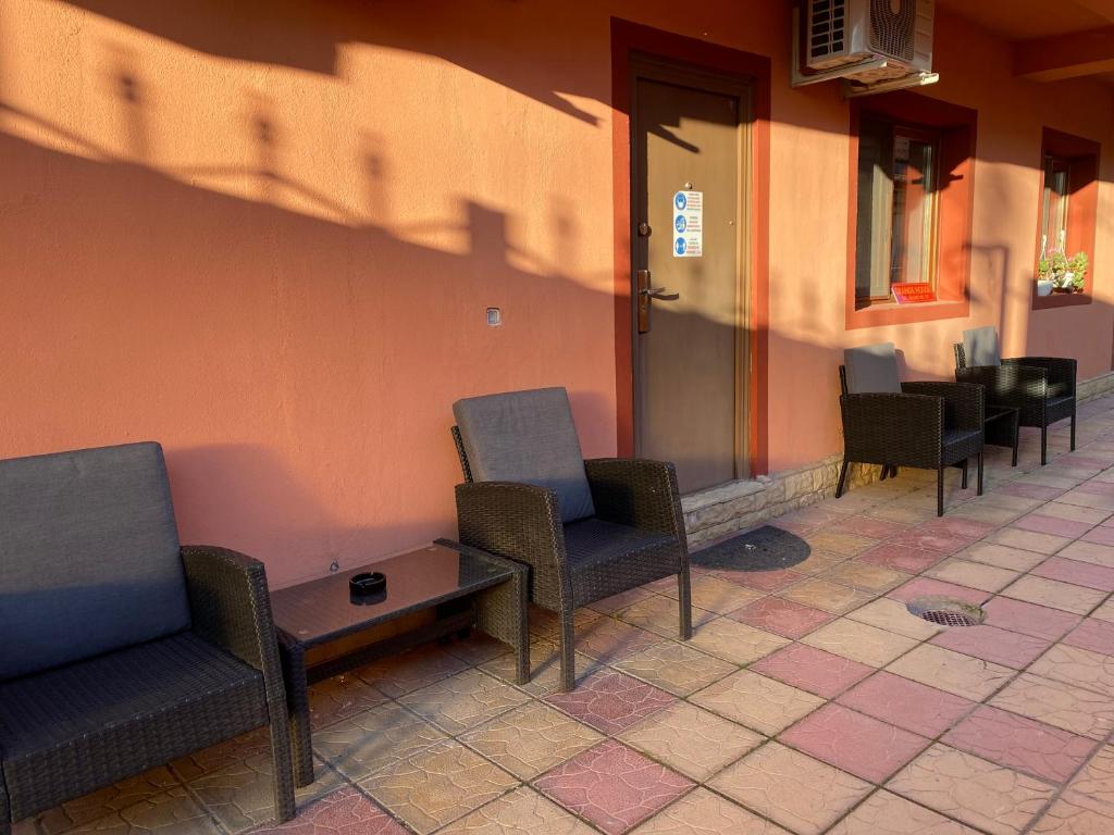 Posezení v ubytování Orange House Constanta