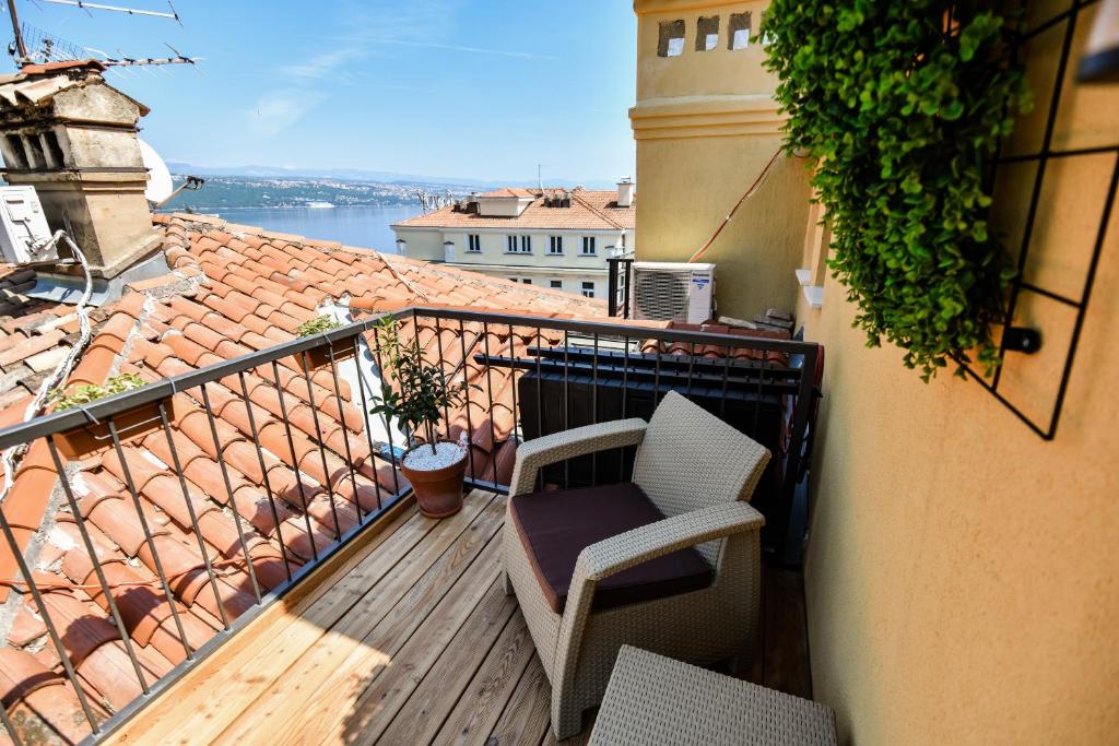 Balkón nebo terasa v ubytování Luxury Blue Bay Apartment