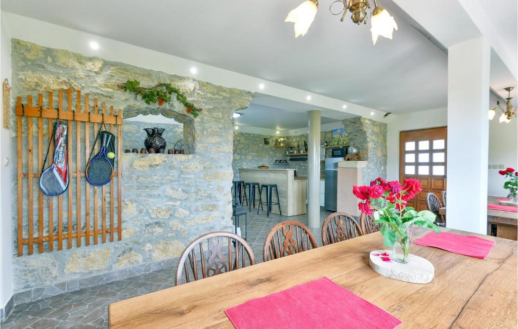 Fotografia z galérie ubytovania 3 Bedroom Pet Friendly Home In Krasic v destinácii Krašić
