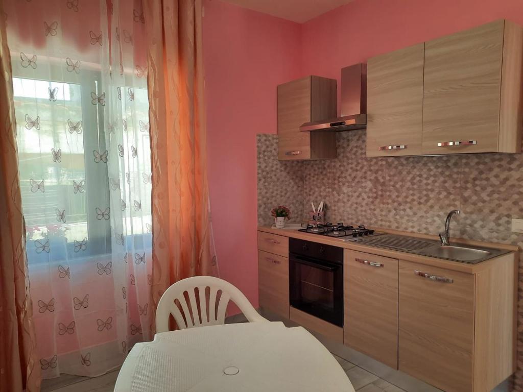 Kuchyň nebo kuchyňský kout v ubytování Villa MIRIAM