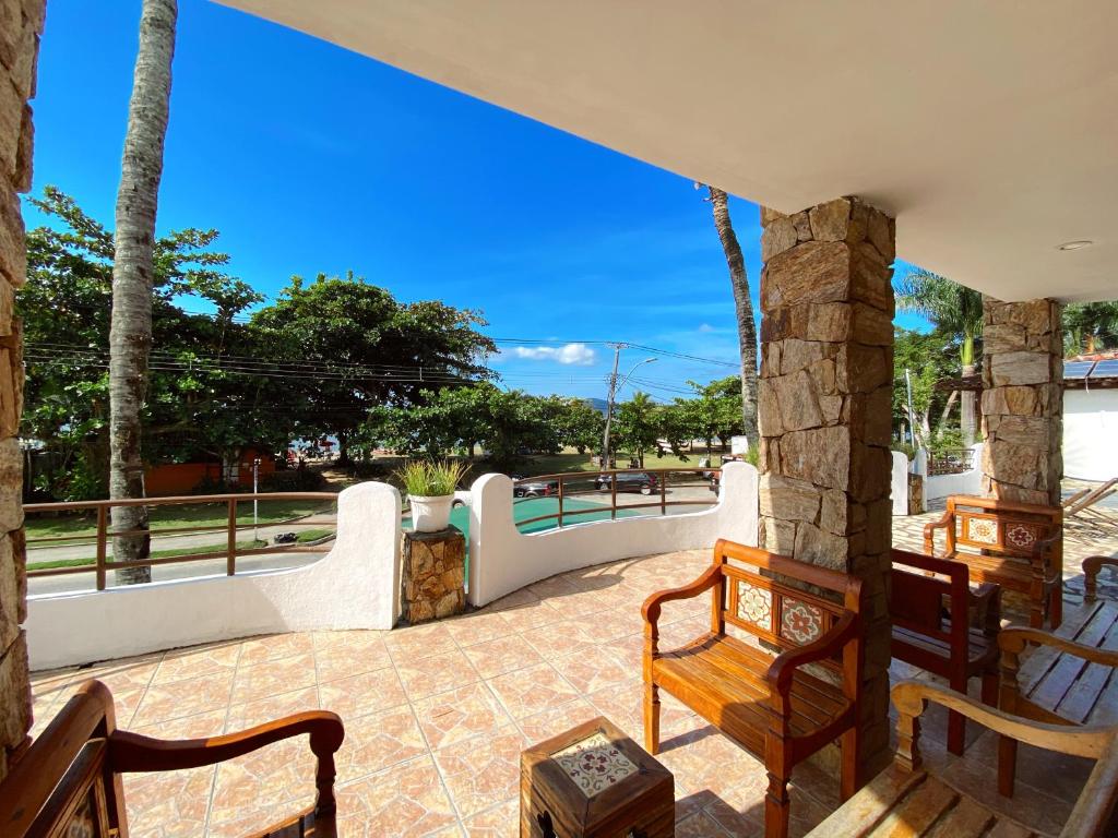 A piscina localizada em HOTELARE Hotel Brunello ou nos arredores
