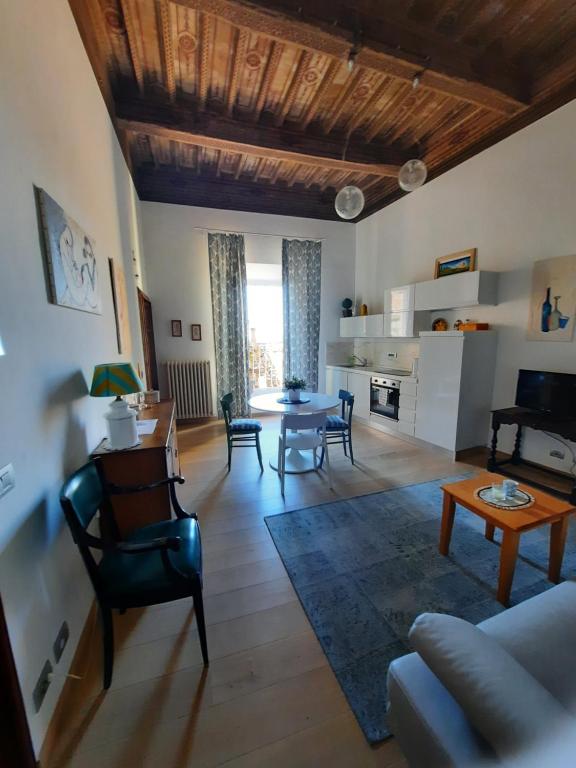 Zdjęcie z galerii obiektu Appartamento in Palazzo Bucelli w mieście Montepulciano