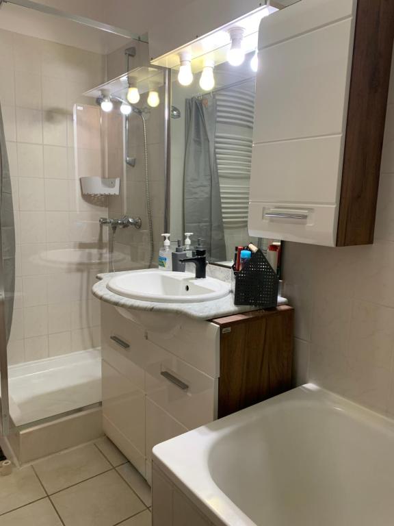 Kúpeľňa v ubytovaní Furó-Lak 1 Apartman Hajdúszoboszló